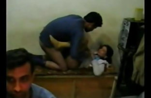 XXX کامپیوتر, ساکس روی کامپیوتر دوستان در پشت