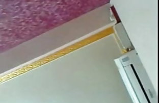 XXX فریب داد, در حالی که بر روی گوشی