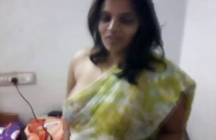 XXX هندی, فیلم های MP3 با پسر کوچک با سرگرم کننده