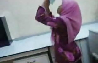 XXX عرب, ساکس به مزایای استفاده از مراکش دمار از روزگارمان درآورد از پشت در محل کار