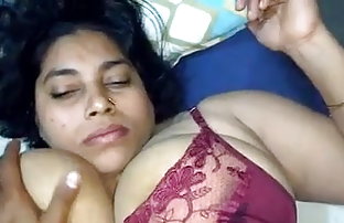 XXX Indian blue film ارسال چاق با پستان های بزرگ,