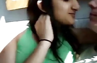 XXX شرقی مایل انجمن و پاکستان brunettes ترجیح می دهند بور Firangi