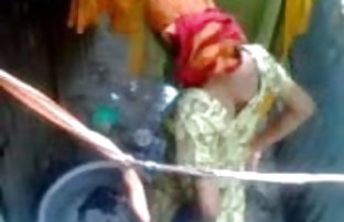 XXX دختر بنگلادشی عکس چشم چران محله تام 17
