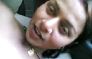 XXX هندی کارینا سکسی تصویر زن و شوهر در ماشین