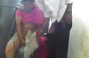 XXX 22 پس از تحویل ساکس salwar دختر کالج, گاییدن, در سقف مراحل با